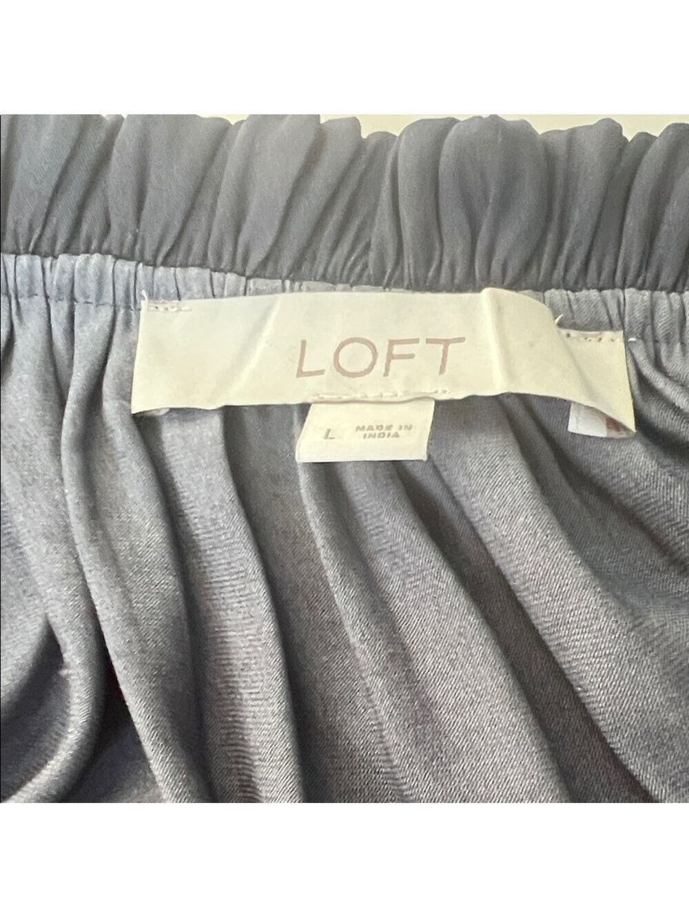 Loft Charcoal Gray Tie Neck Blouse Size L - Picture 2 of 11